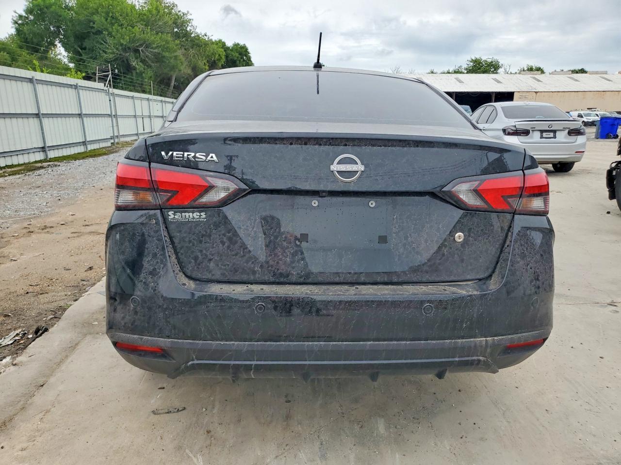2025 NISSAN VERSA