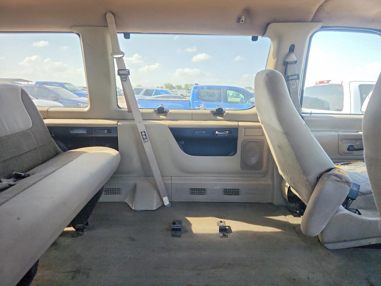 1999 FORD Econoline E350