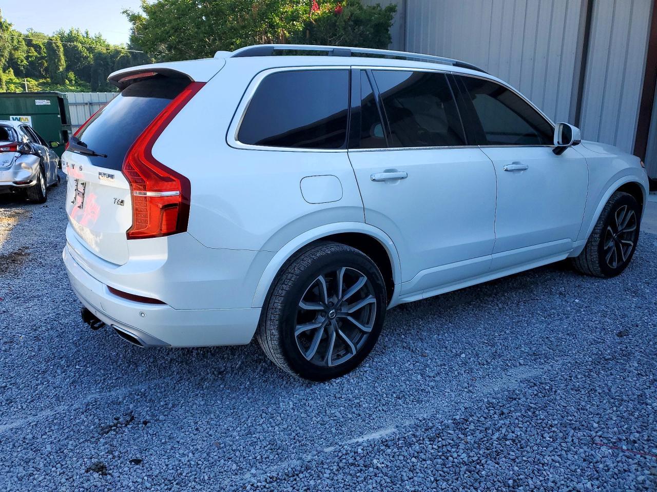 2016 VOLVO XC90