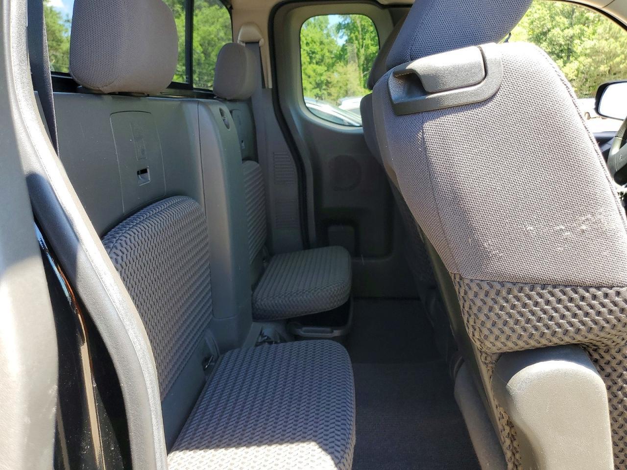2012 NISSAN Frontier