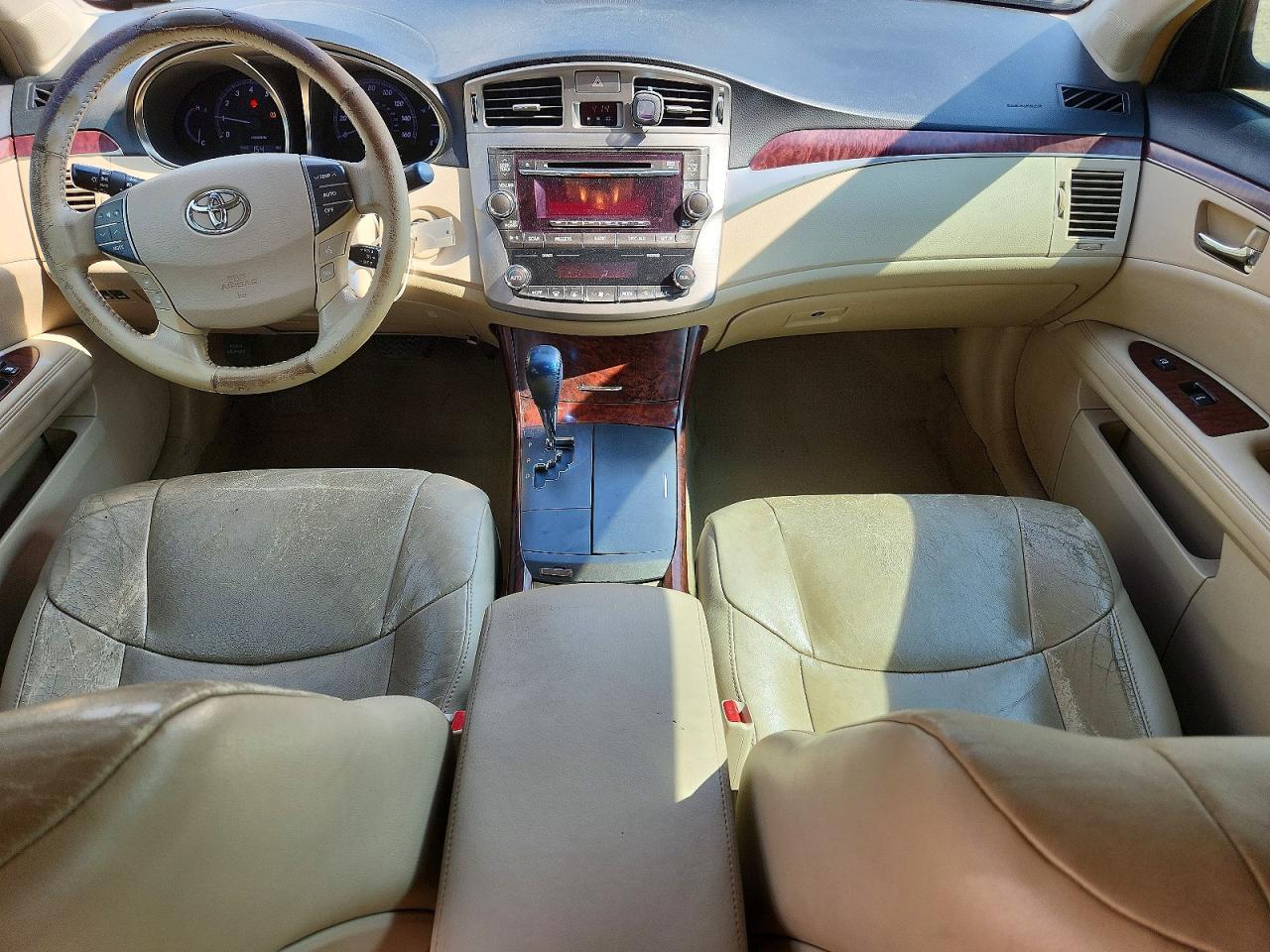 2011 TOYOTA Avalon