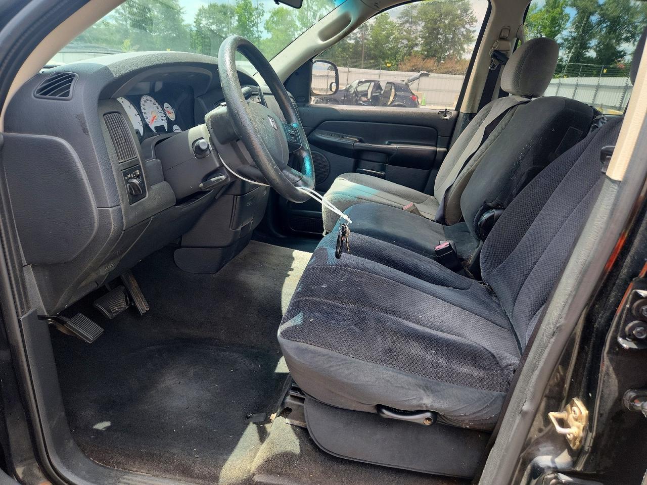 2004 DODGE RAM 1500