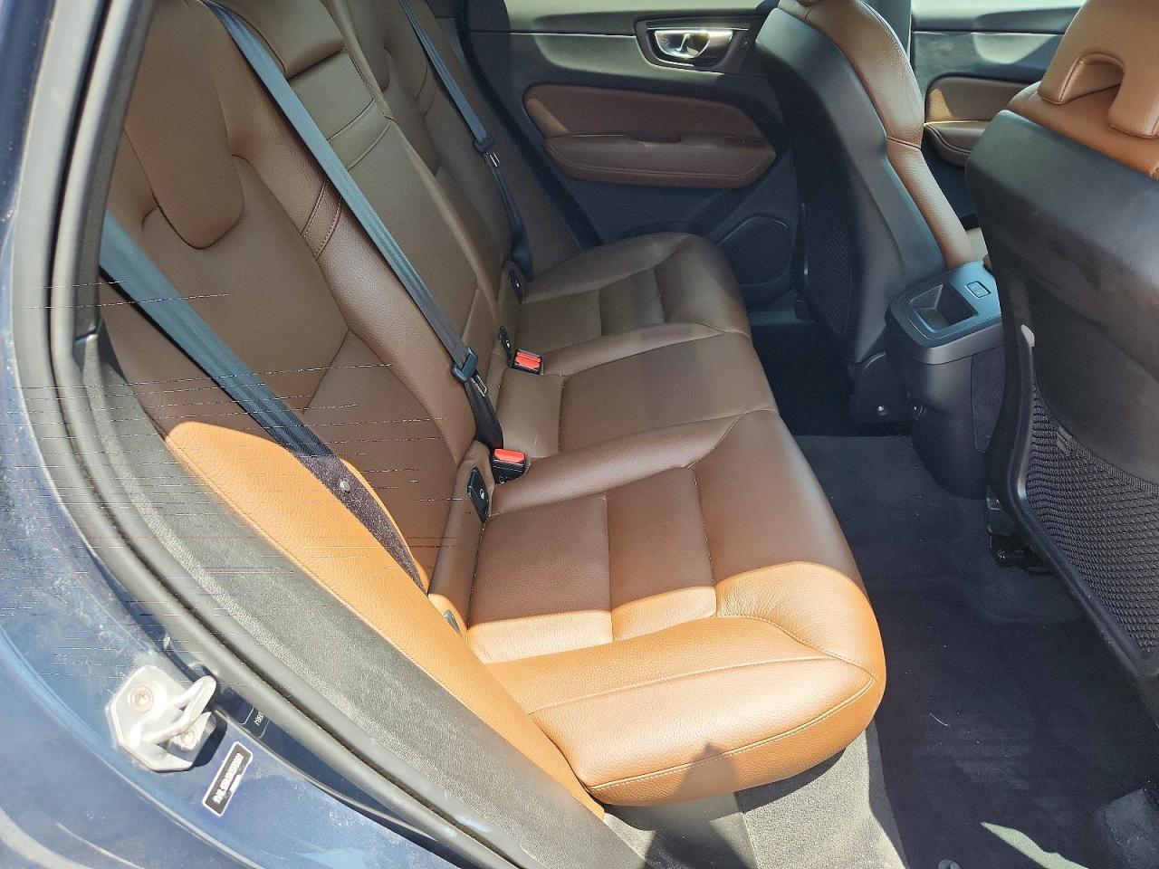 2022 VOLVO XC60