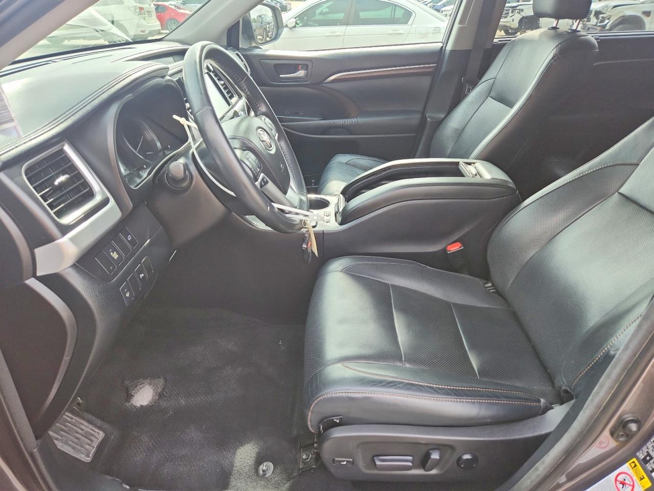 2015 TOYOTA HIGHLANDER