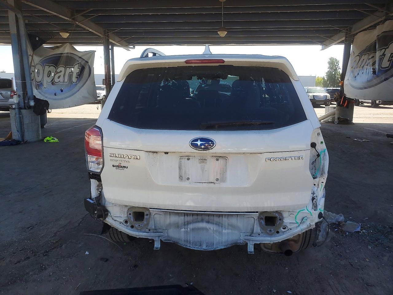 2018 SUBARU FORESTER