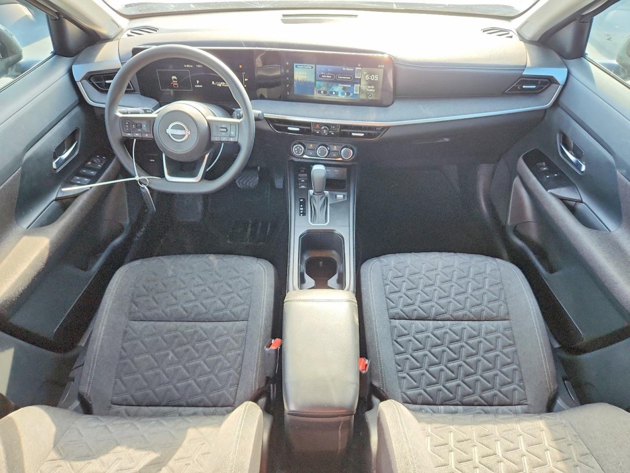 2025 NISSAN KICKS