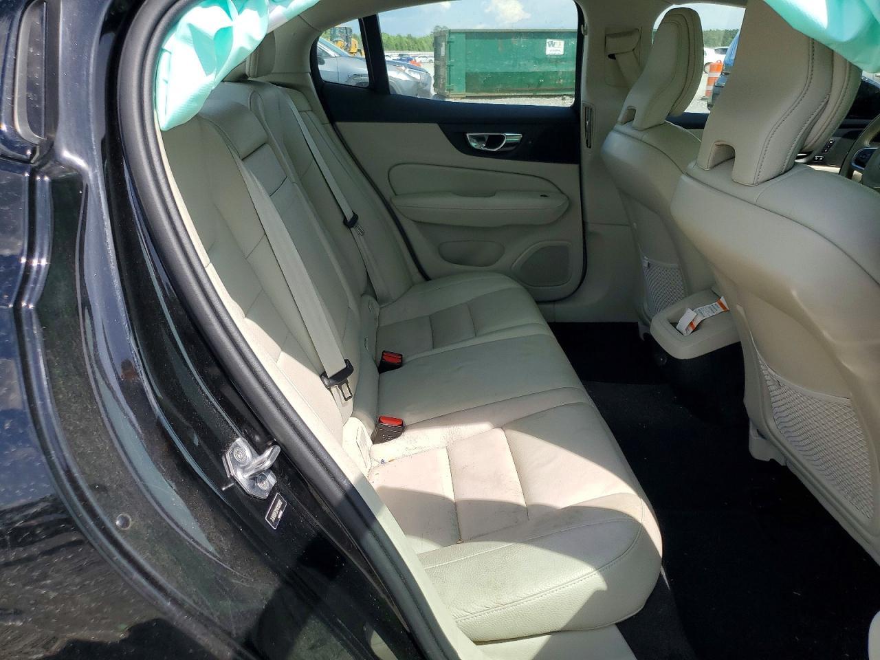 2021 VOLVO S60