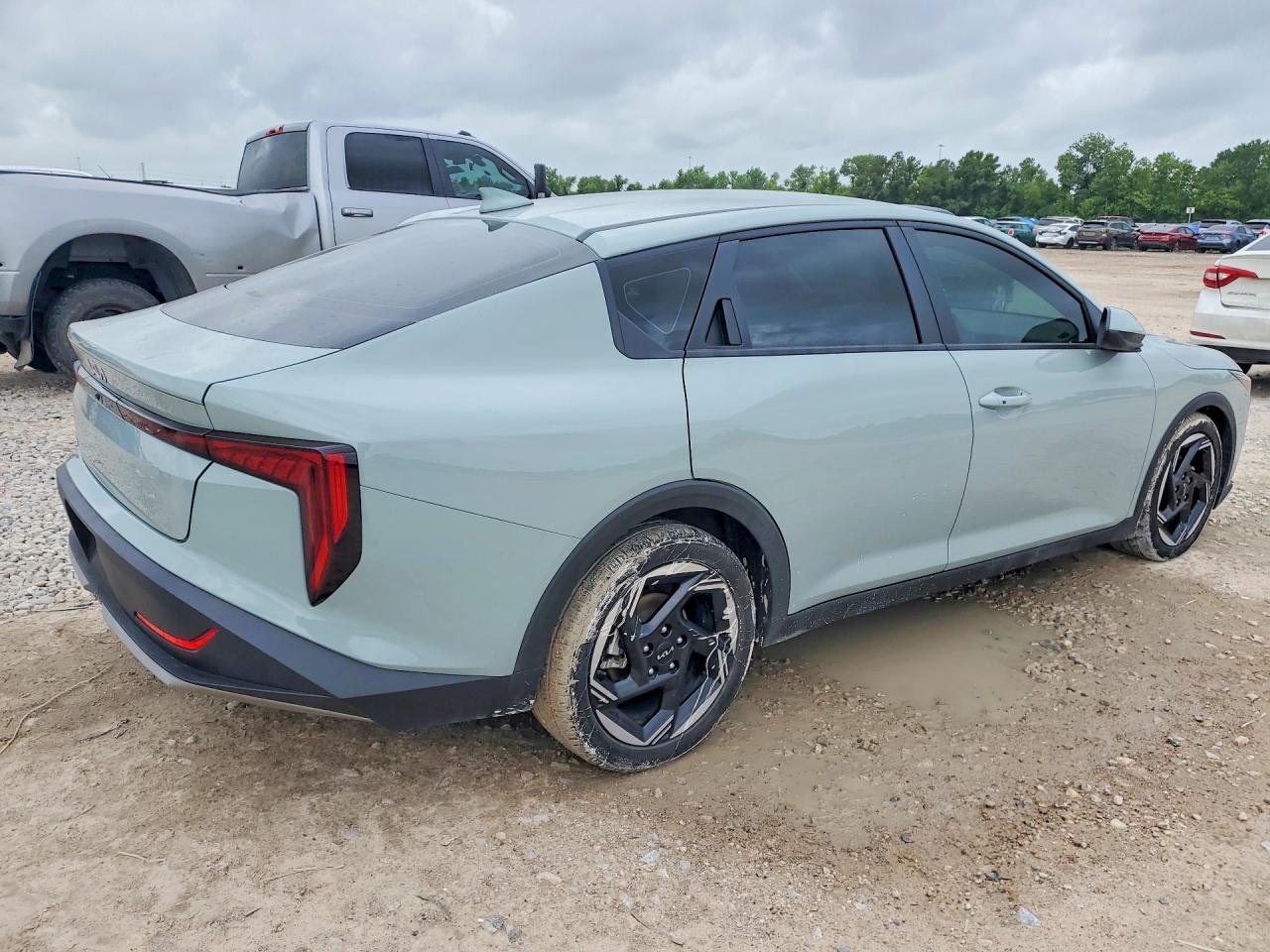 2025 KIA K4