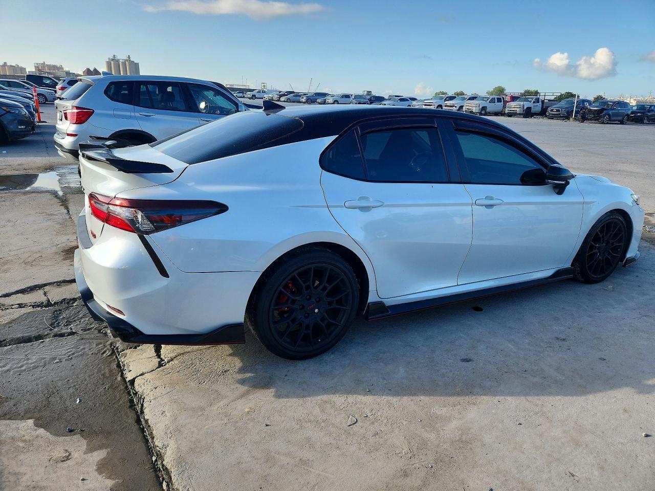 2024 TOYOTA CAMRY