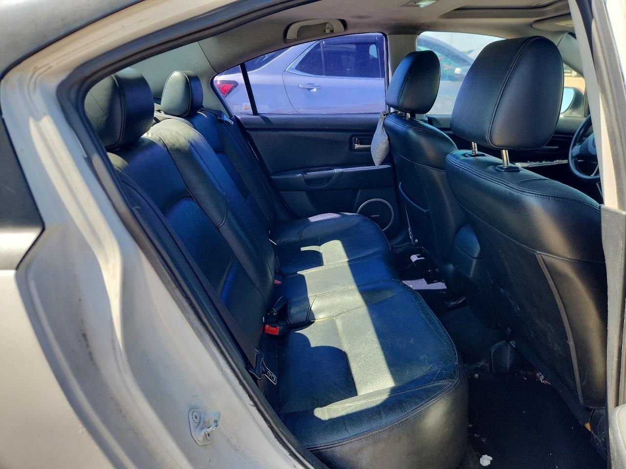 2006 MAZDA 3