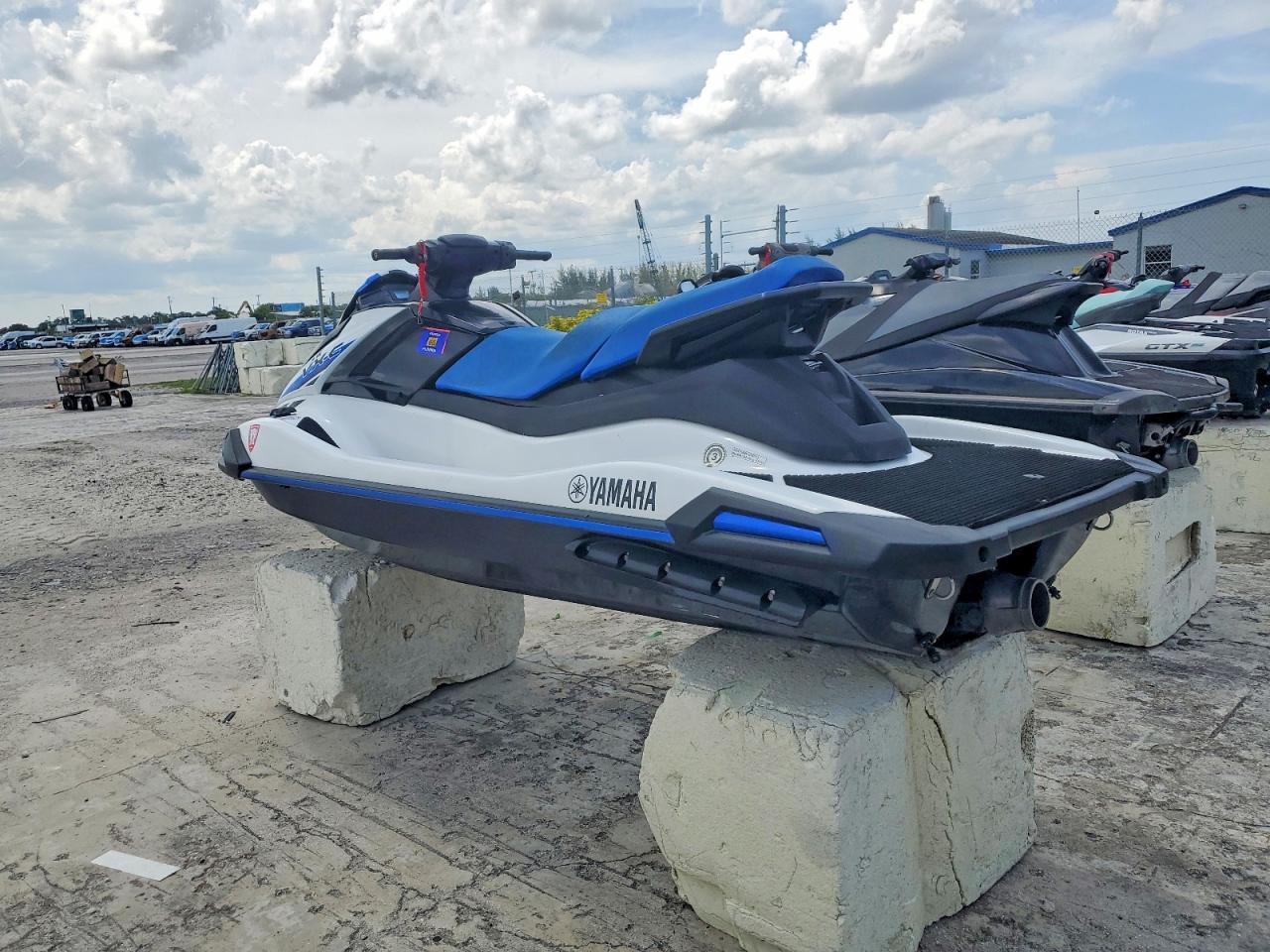 2023 Yam Vx