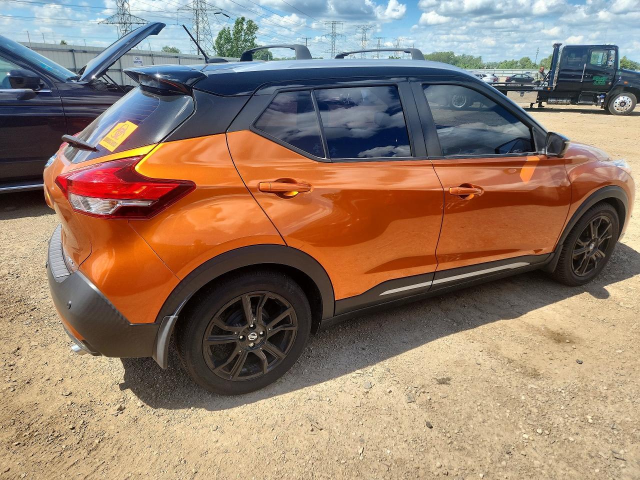 2020 NISSAN KICKS
