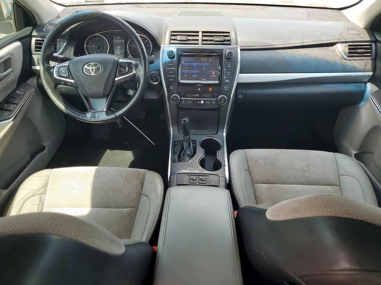 2016 TOYOTA CAMRY