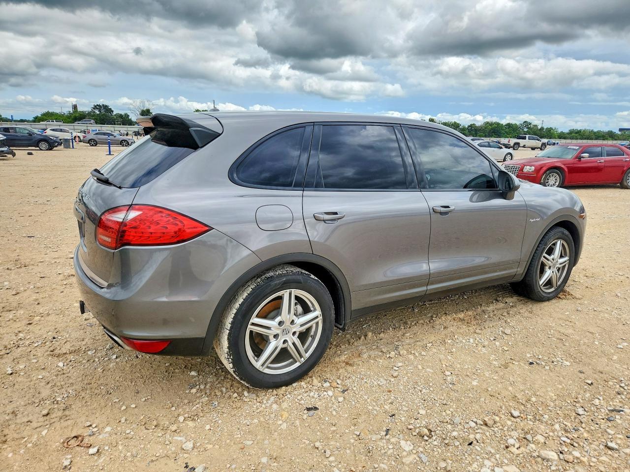 2014 PORSCHE CAYENNE