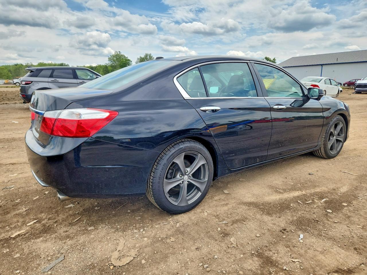 2015 HONDA ACCORD