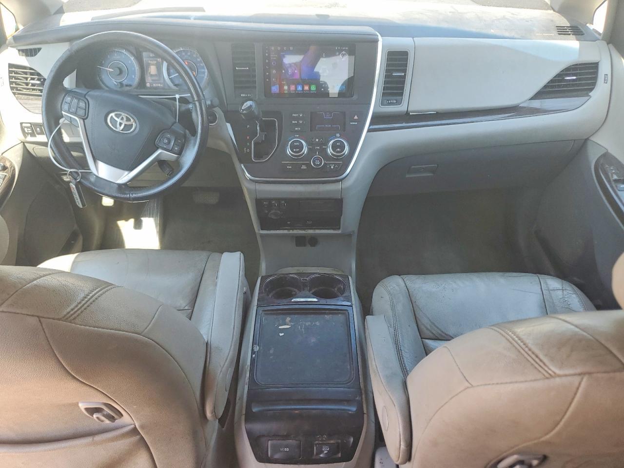 2017 TOYOTA SIENNA