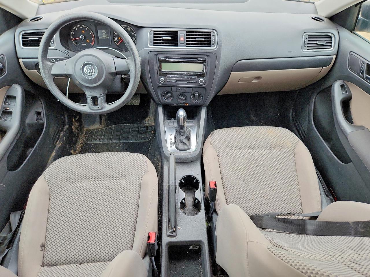 2011 VOLKSWAGEN JETTA