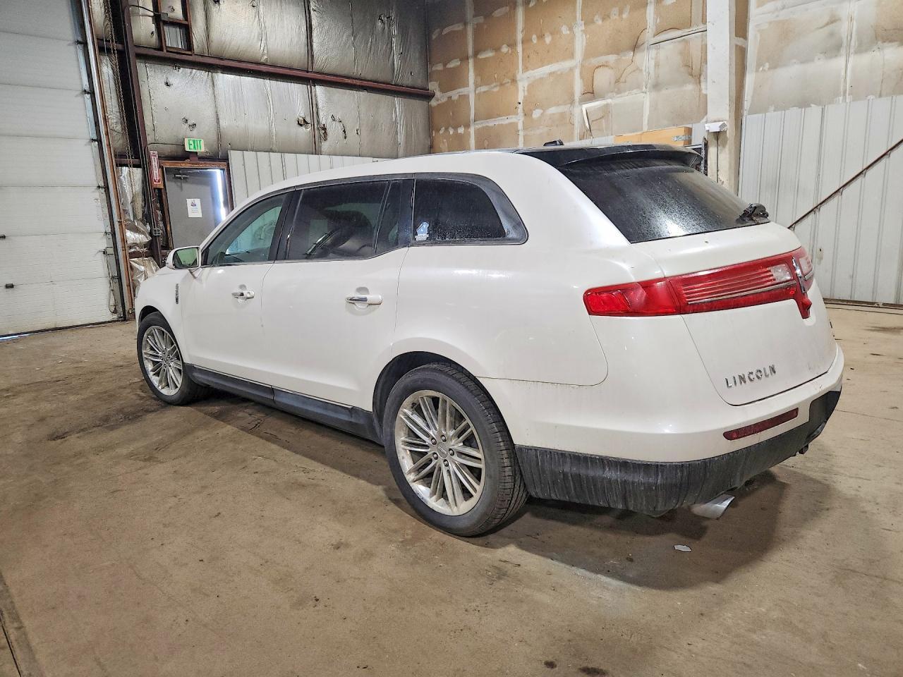 2013 LINCOLN MKT
