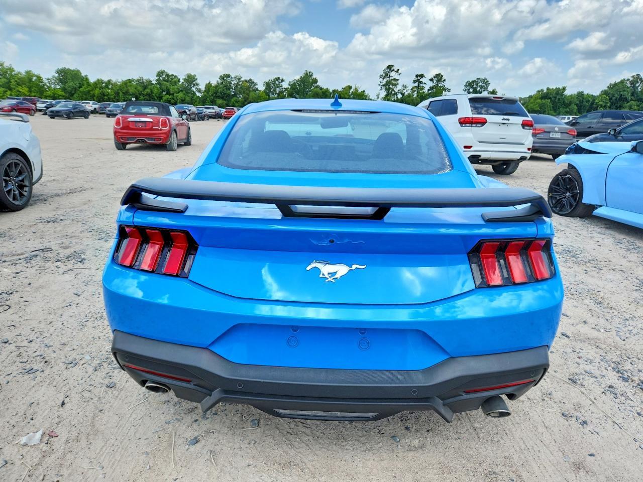 2025 FORD MUSTANG