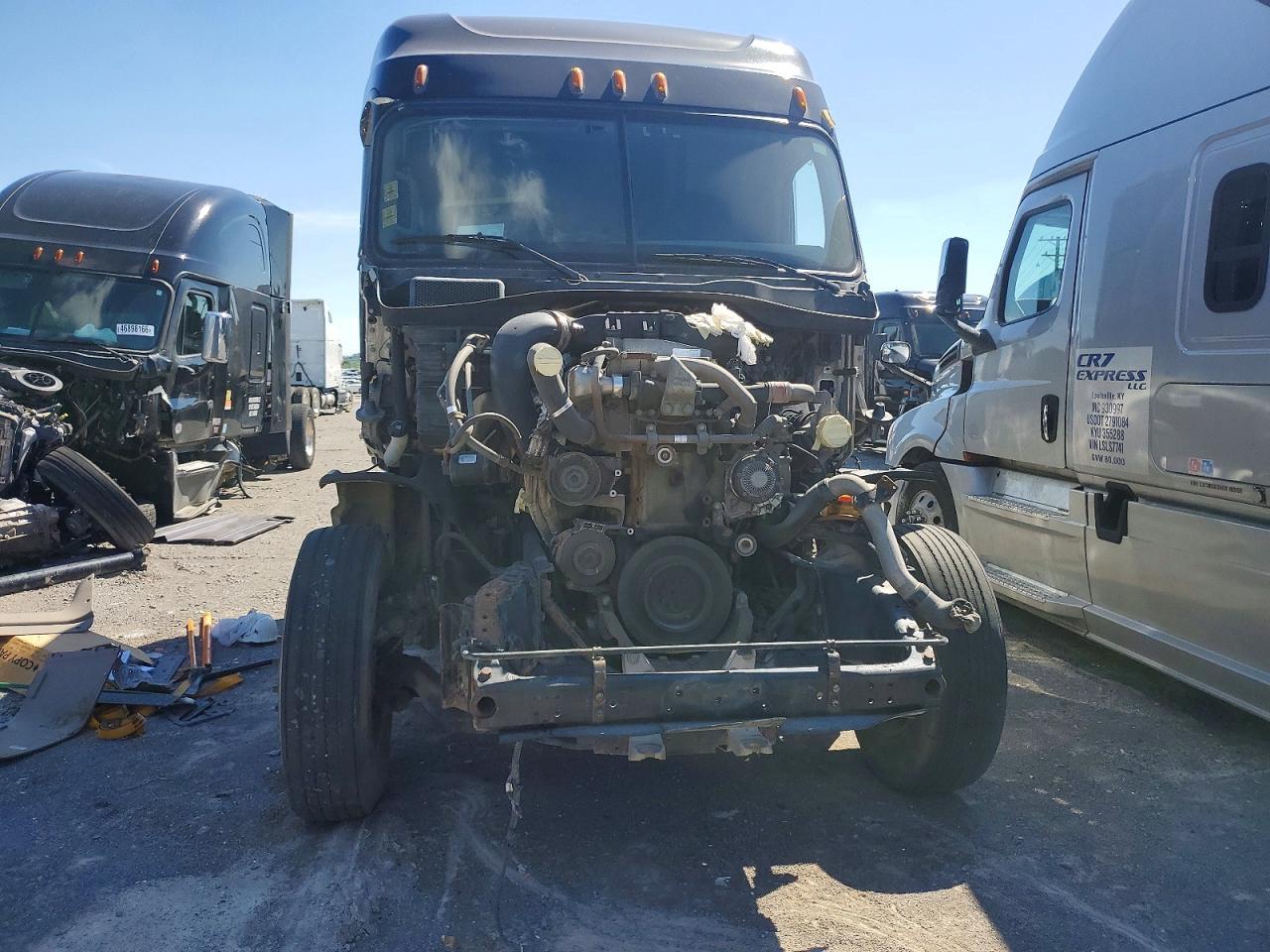 2016 FREIGHTLINER CASCADIA 125