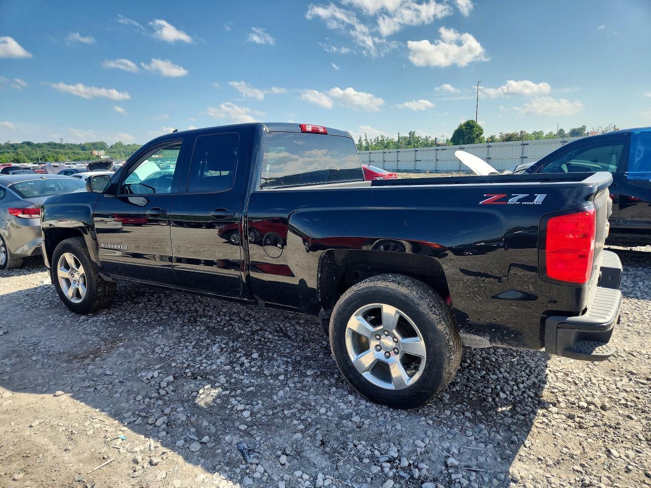 2018 CHEVROLET Silverado
