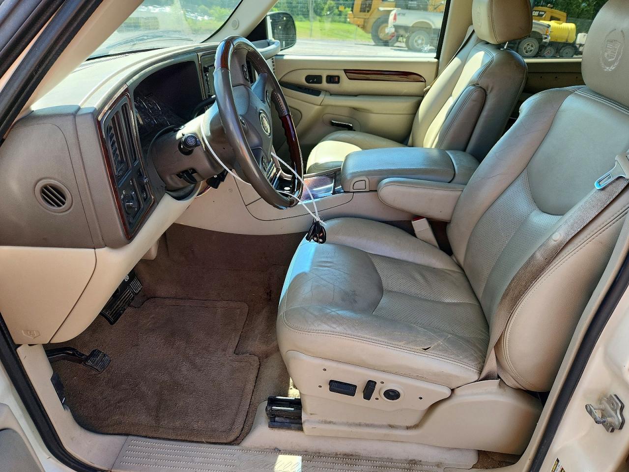 2005 CADILLAC ESCALADE