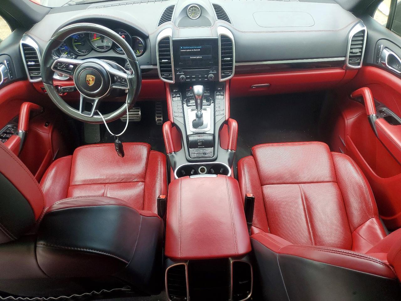 2017 PORSCHE CAYENNE