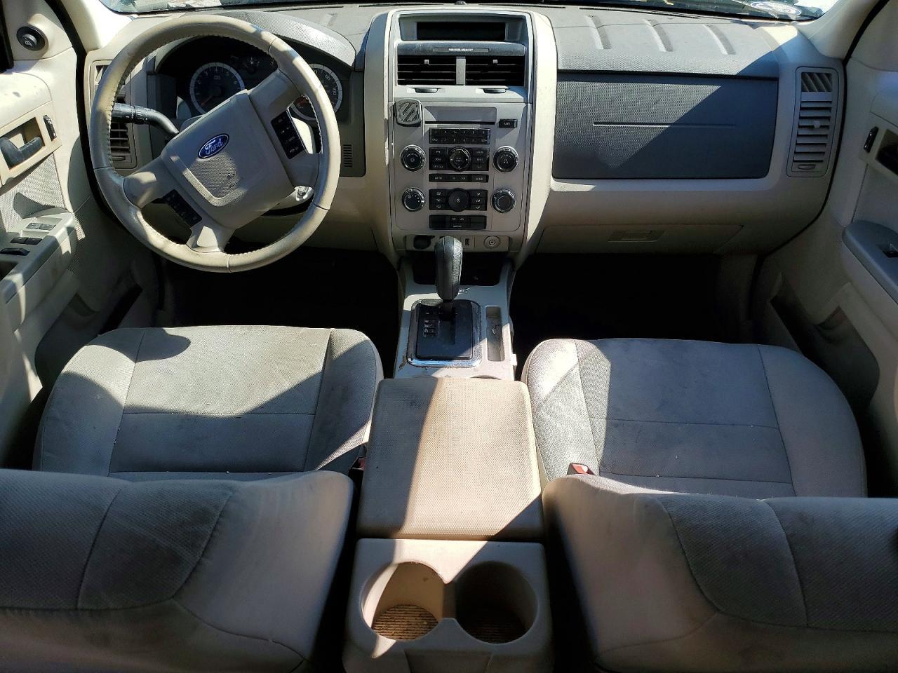 2010 FORD ESCAPE