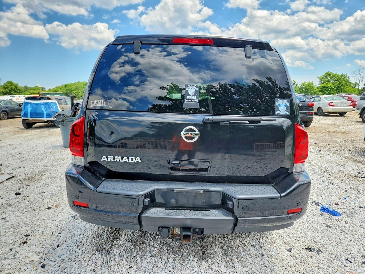 2013 NISSAN Armada