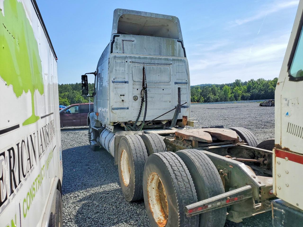 2007 VOLVO VNM