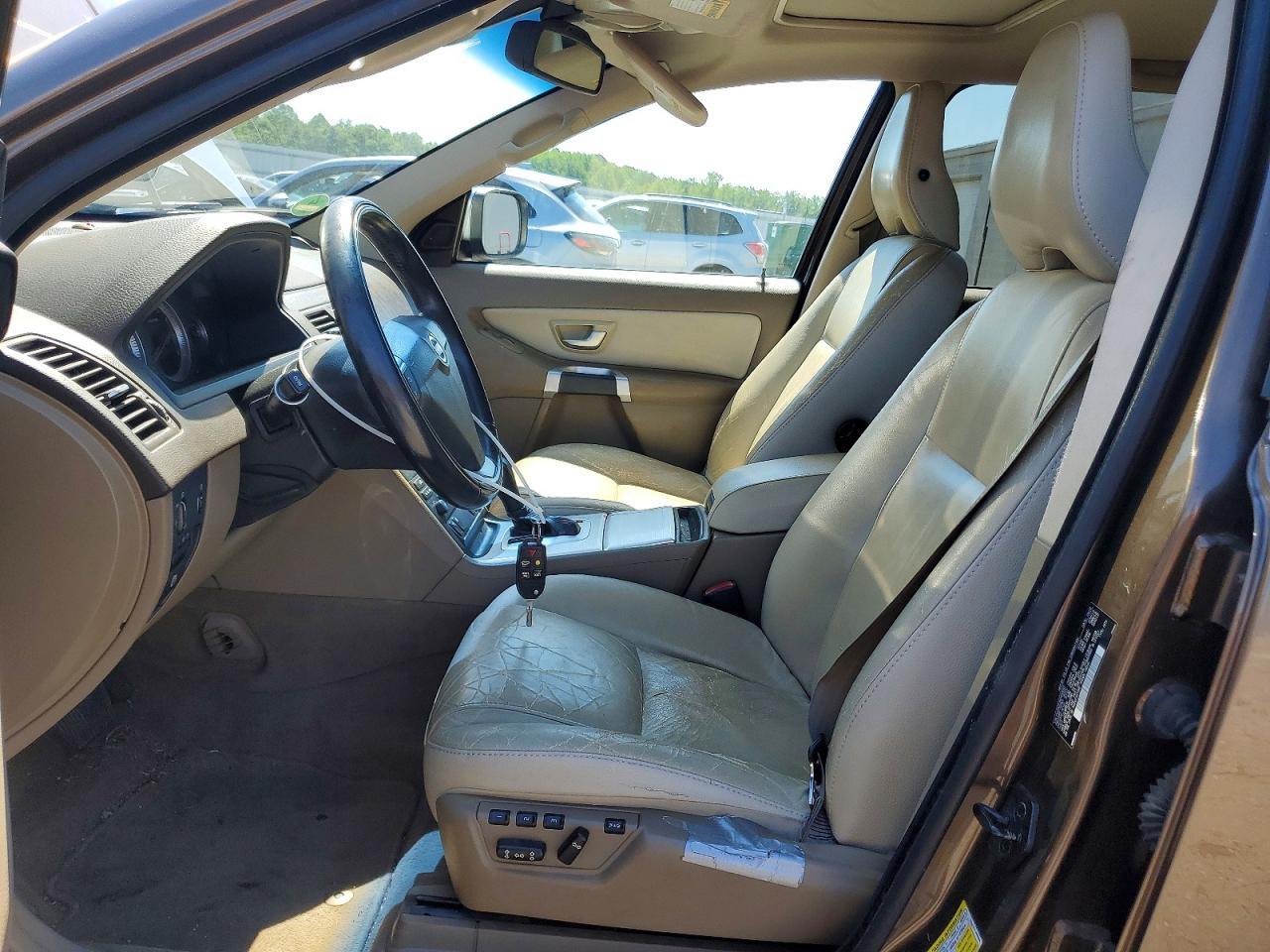 2013 VOLVO XC90