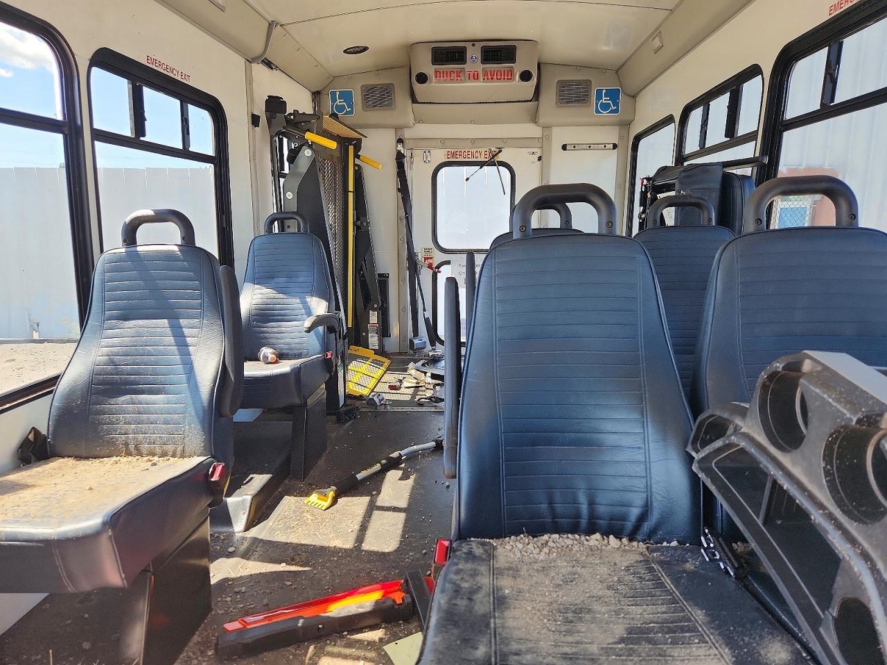 2017 FORD E-350