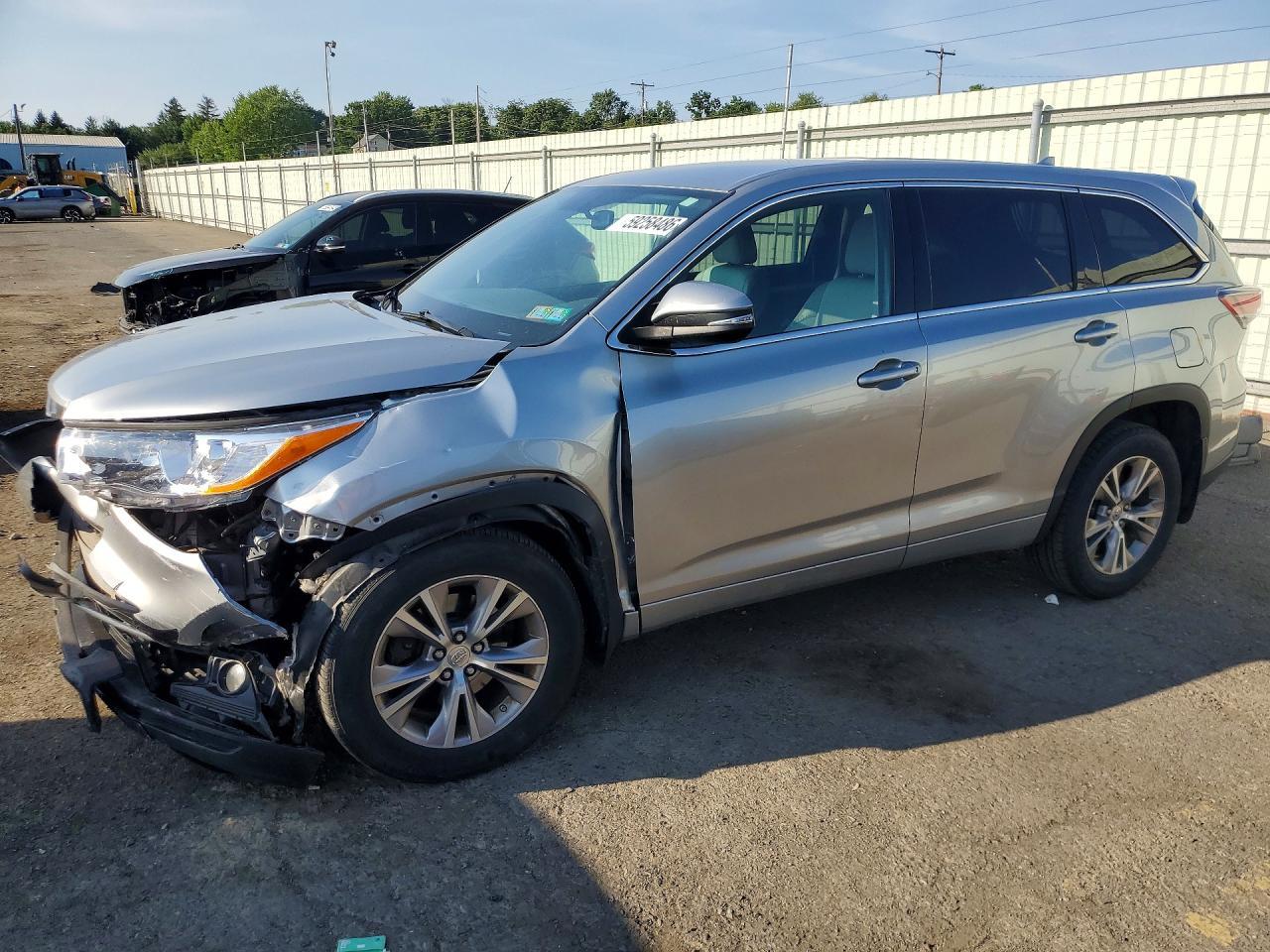 2015 TOYOTA HIGHLANDER