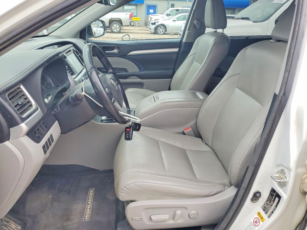 2017 TOYOTA HIGHLANDER
