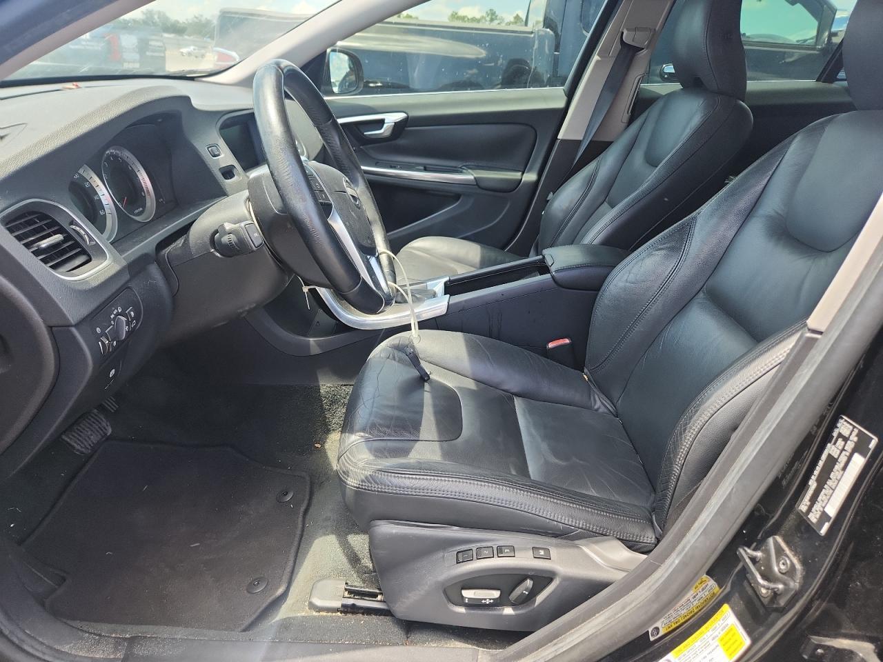 2013 VOLVO S60