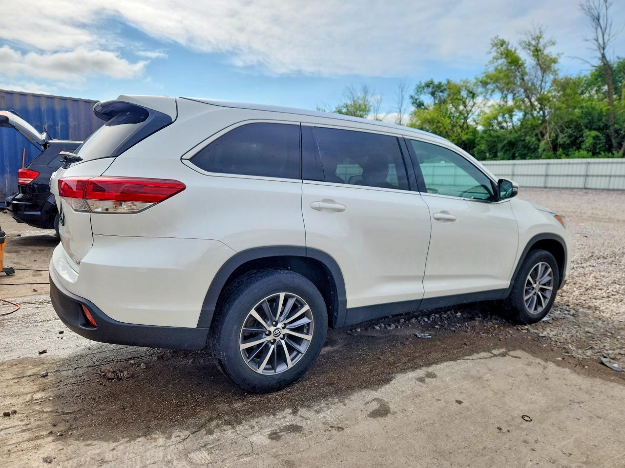 2019 TOYOTA HIGHLANDER