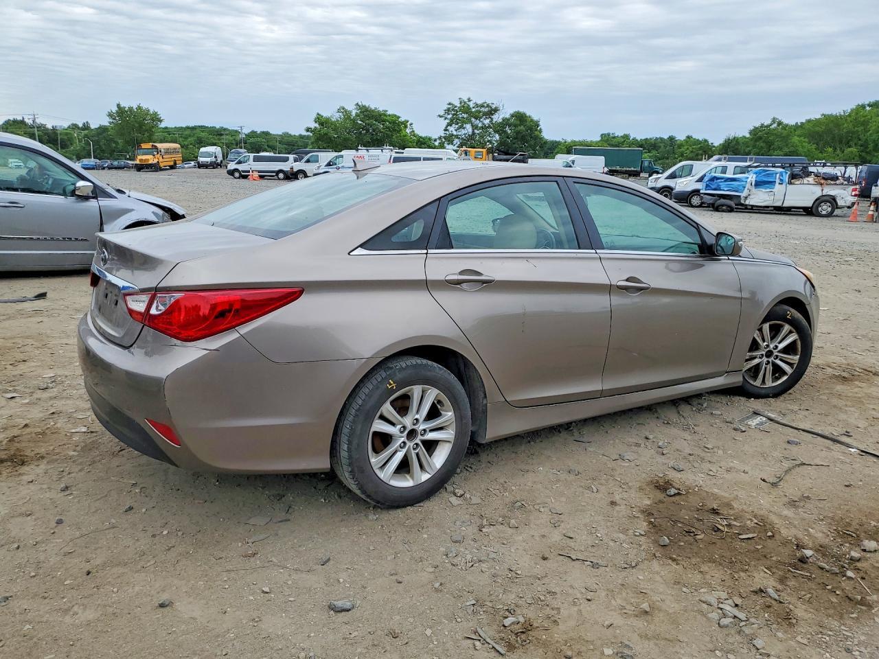 2014 HYUNDAI SONATA