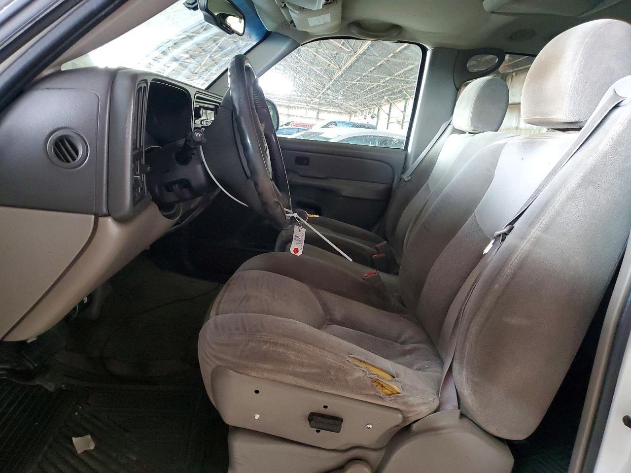 2004 CHEVROLET Tahoe