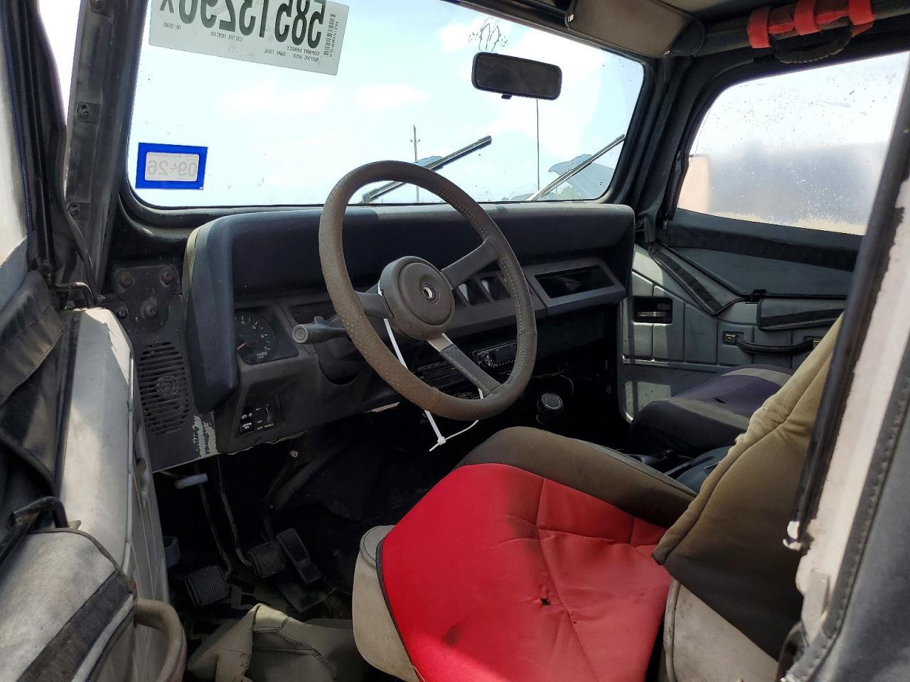 1995 JEEP WRANGLER