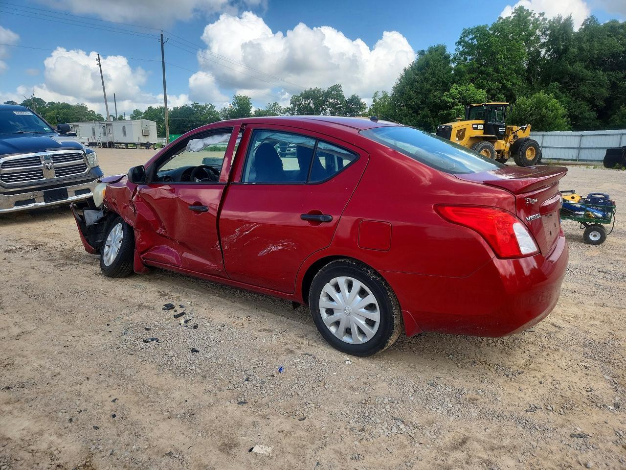2014 NISSAN VERSA