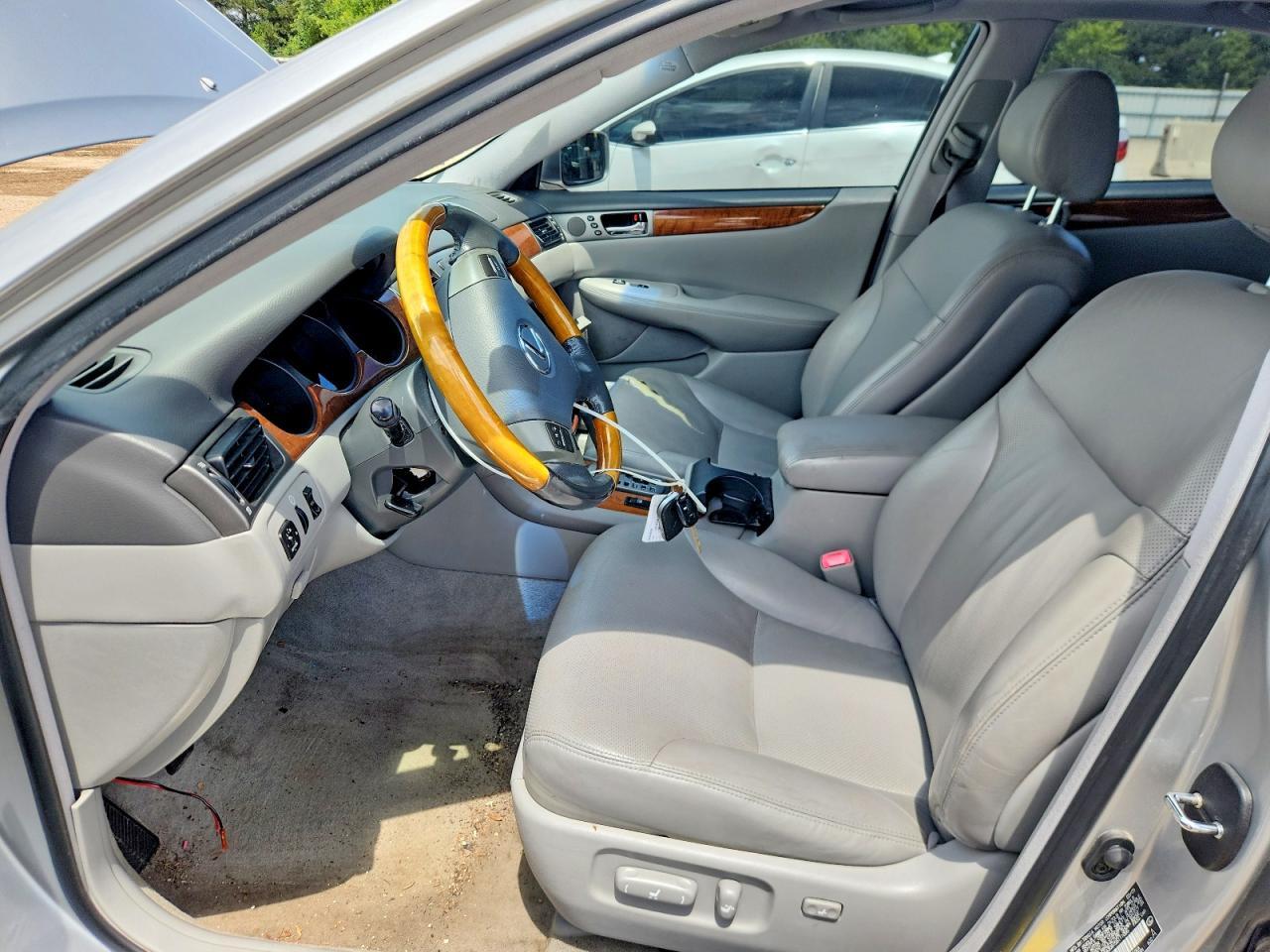 2005 LEXUS ES 330