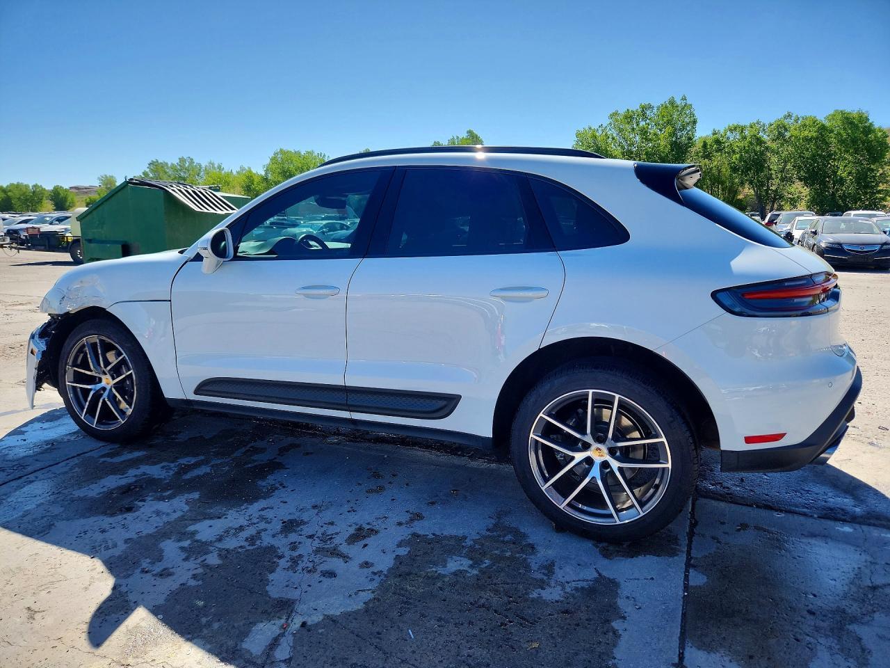2025 PORSCHE Macan