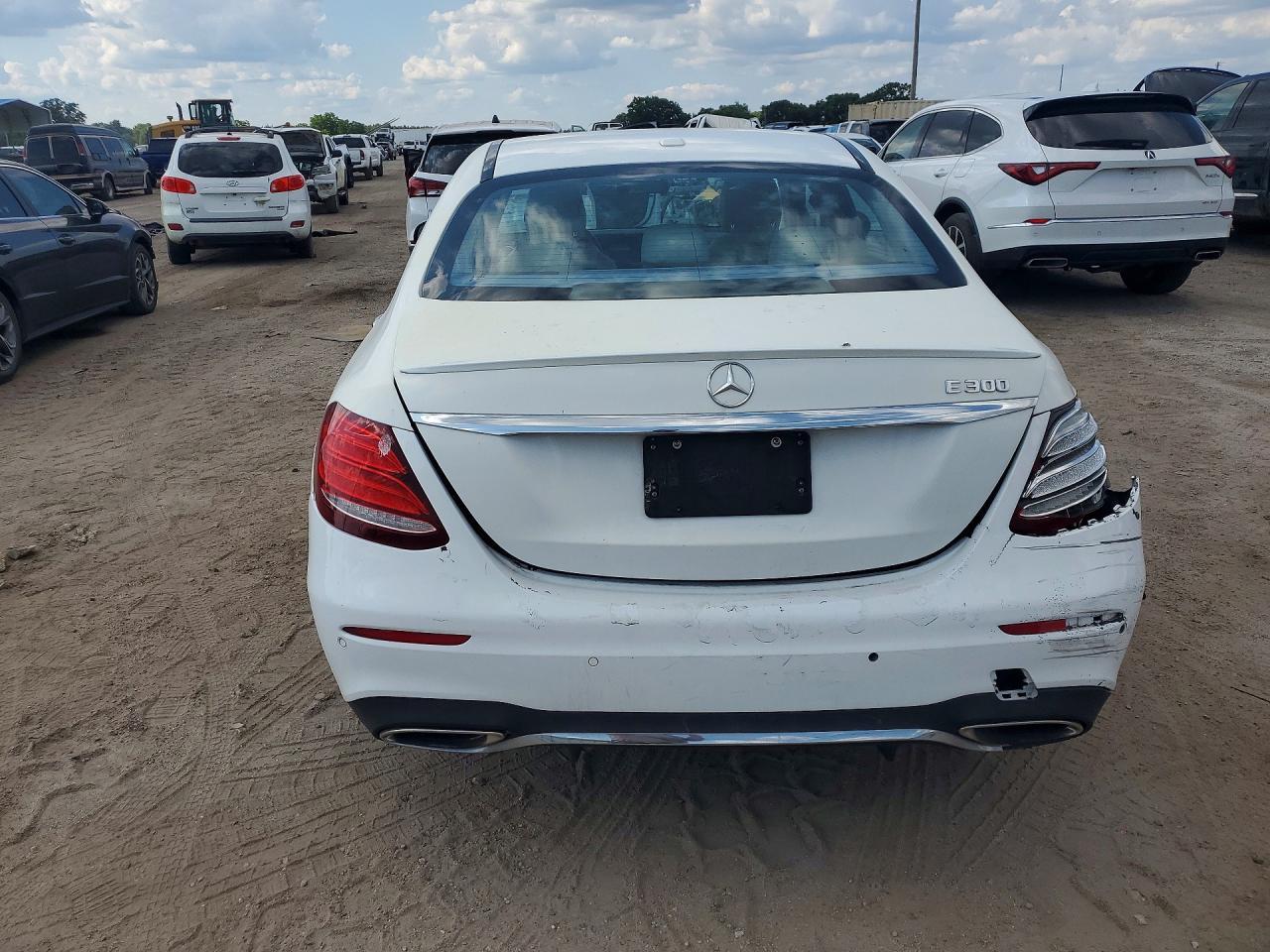 2018 MERCEDES-BENZ E-Class