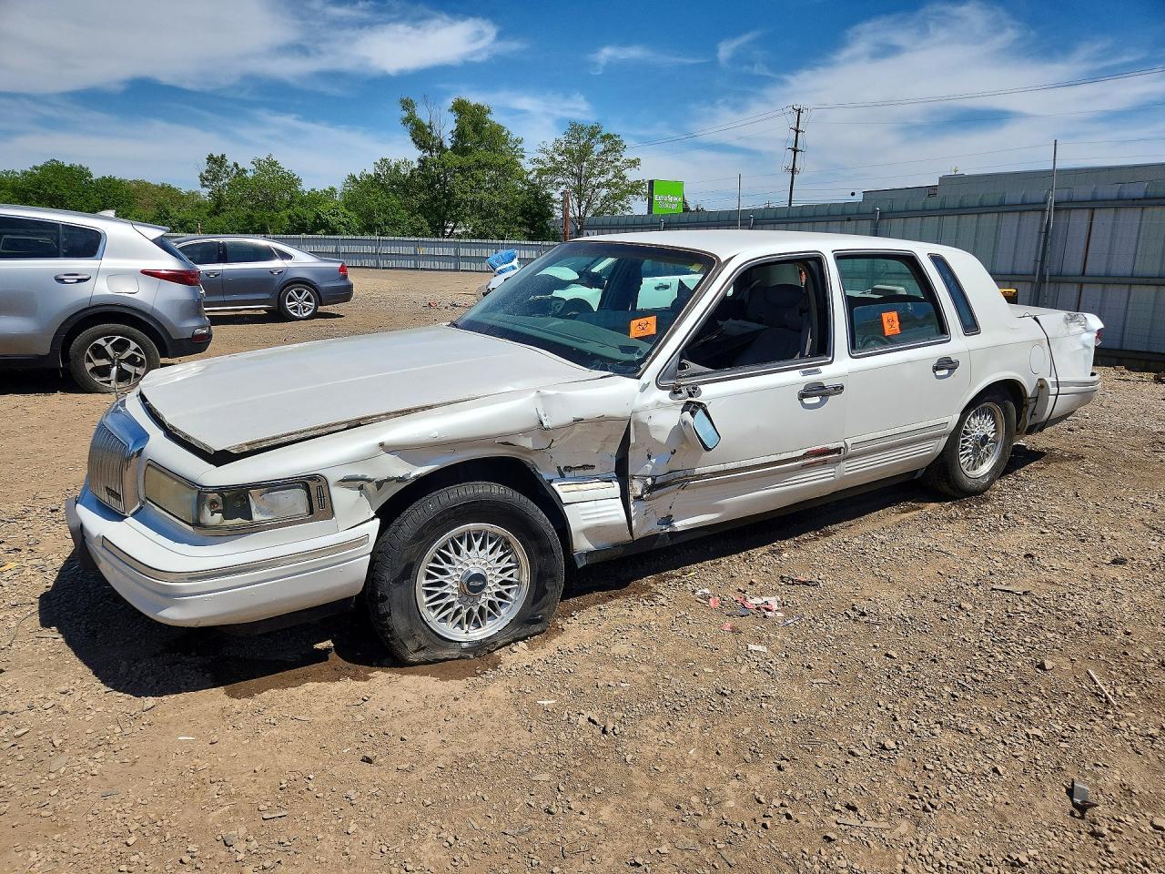 1997 LINCOLN Town Car