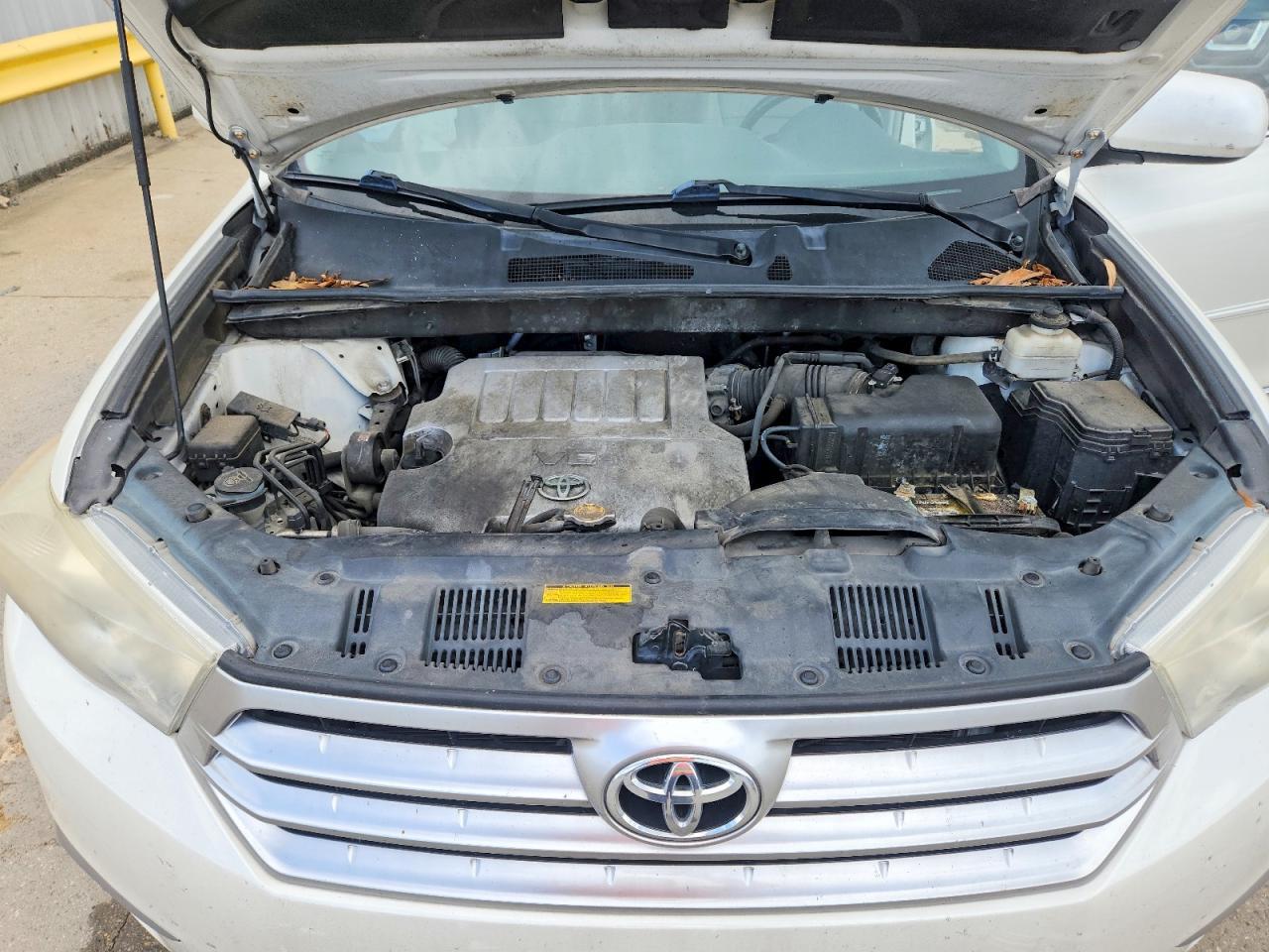 2013 TOYOTA HIGHLANDER