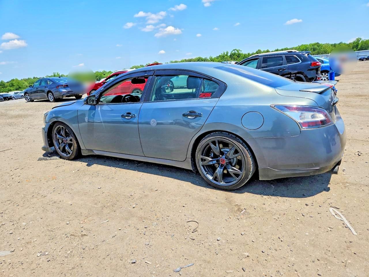 2011 NISSAN Maxima