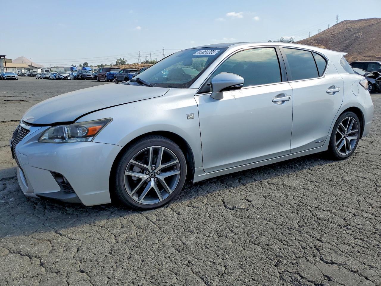 2015 LEXUS CT 200