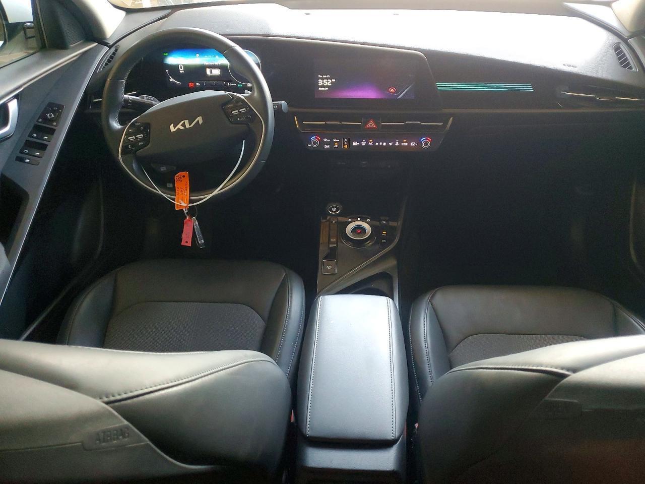 2023 KIA Niro