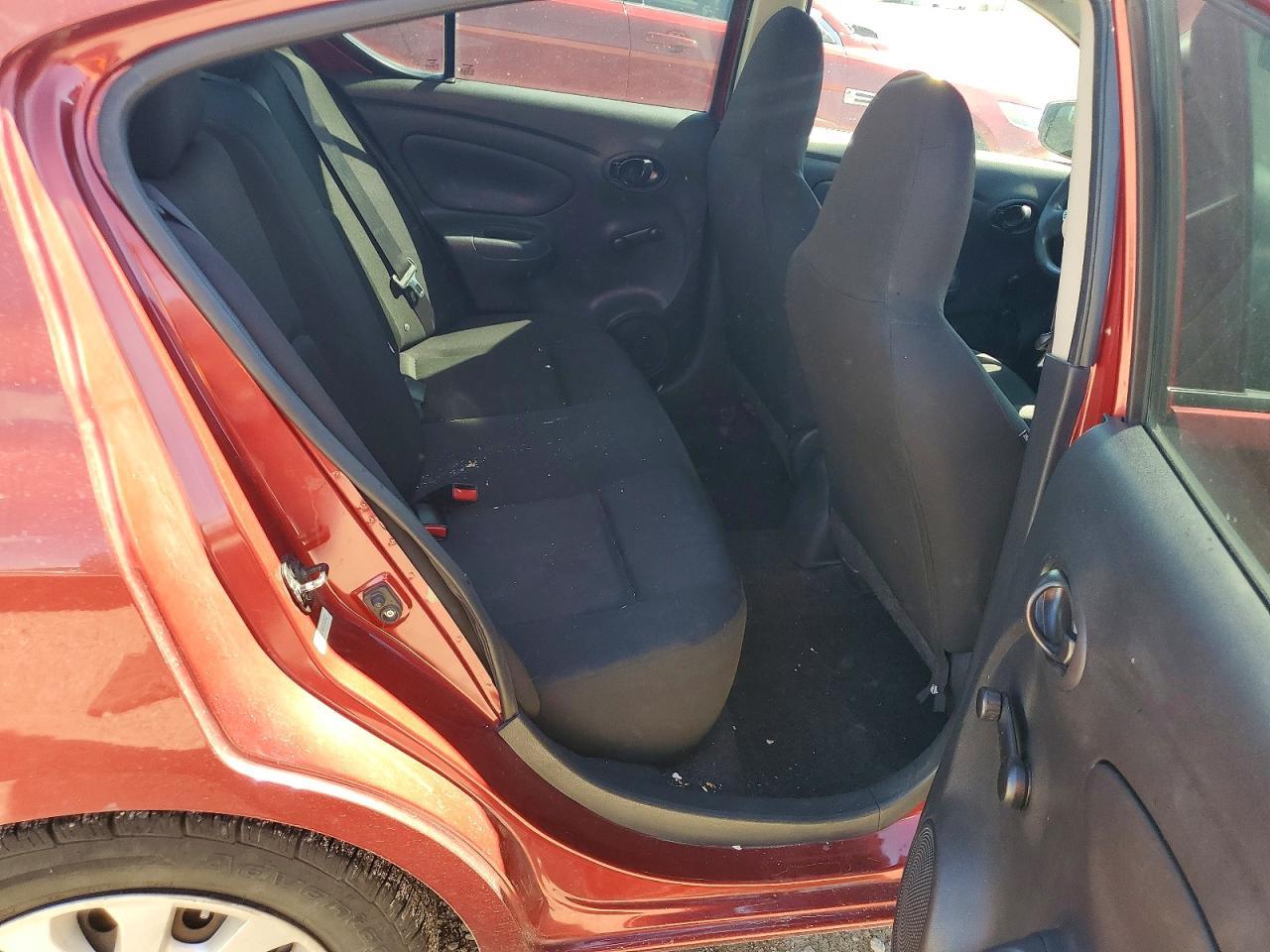 2016 NISSAN VERSA