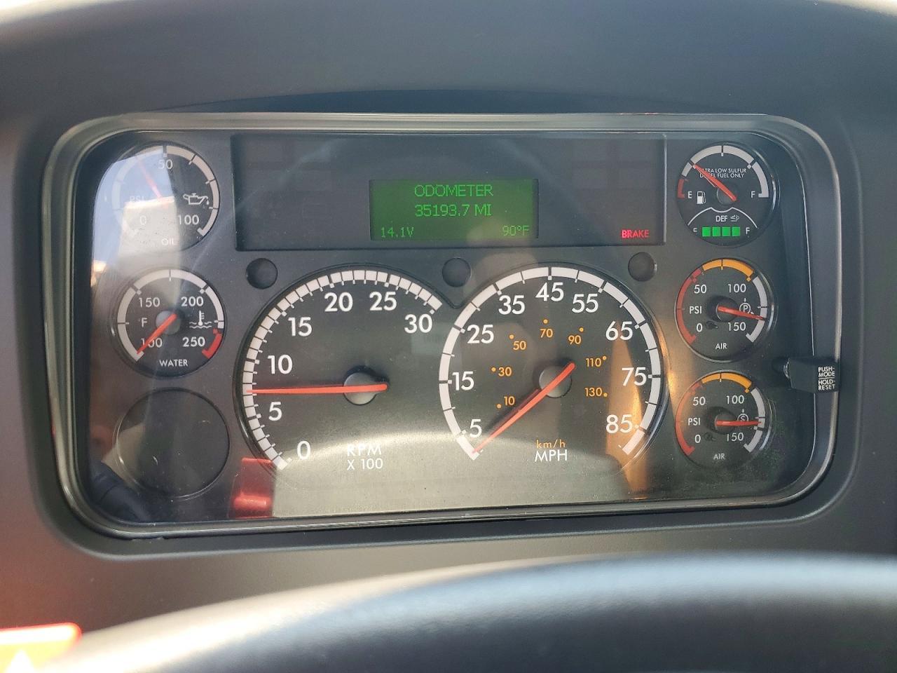 2019 FREIGHTLINER M2 106